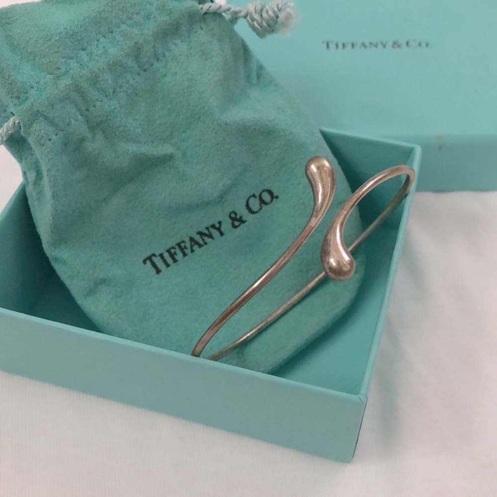 Tiffany & Co. Elongated Teardrop bangle